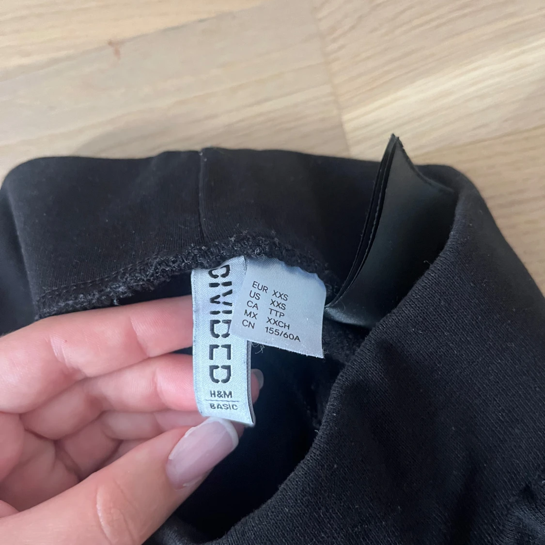 Svarta mjukisshorts från H&M Divided - 2