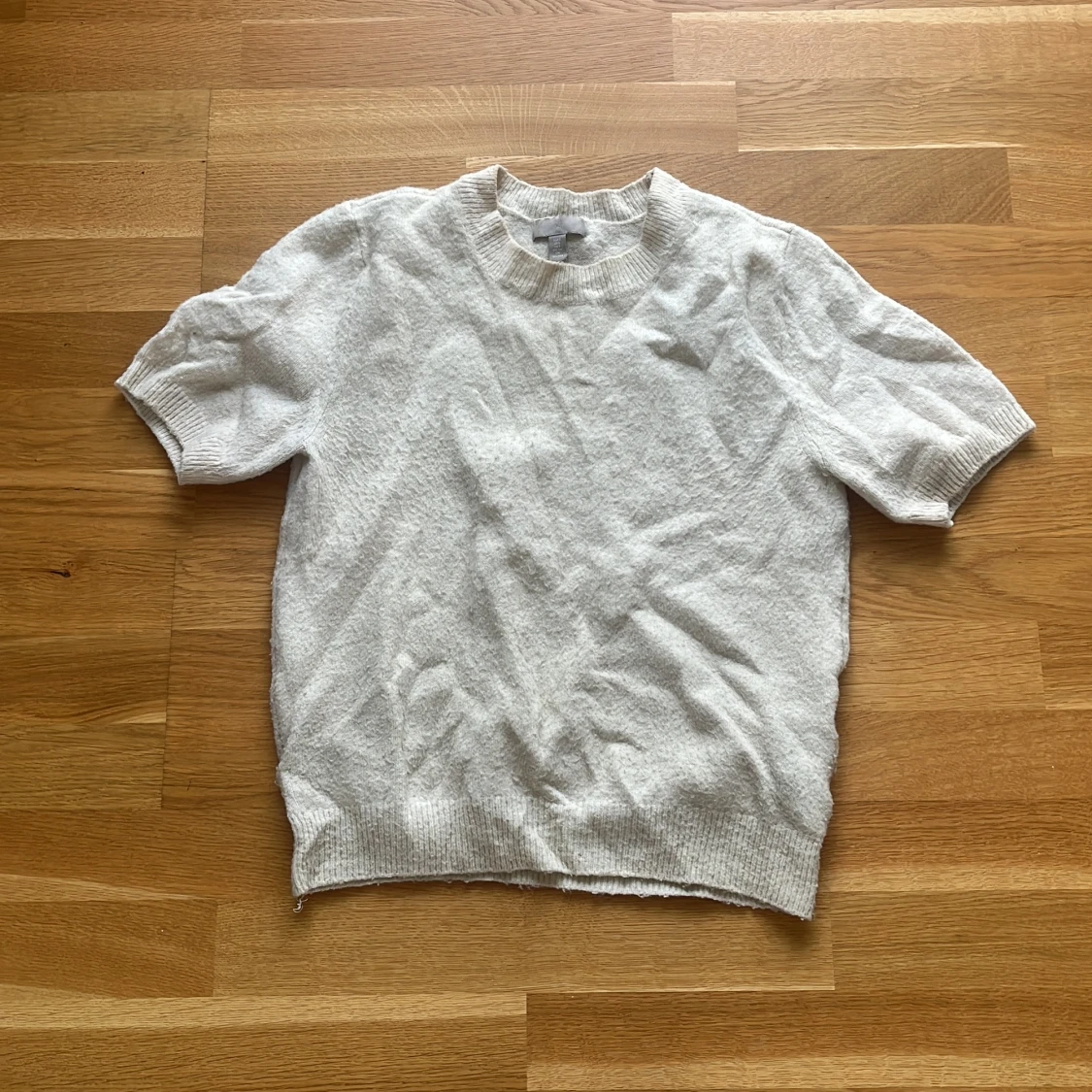 Beige stickad kortärmad tröja H&M