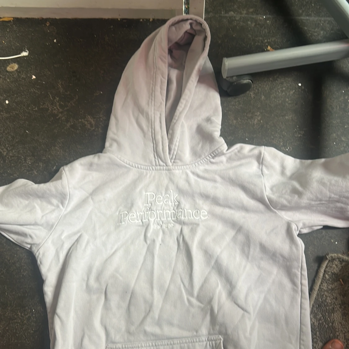 Ljusgrå hoodie Peak Performance - 1