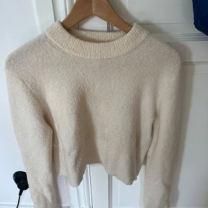 Vit stickad tröja - Snygg stickad tröja från cos!