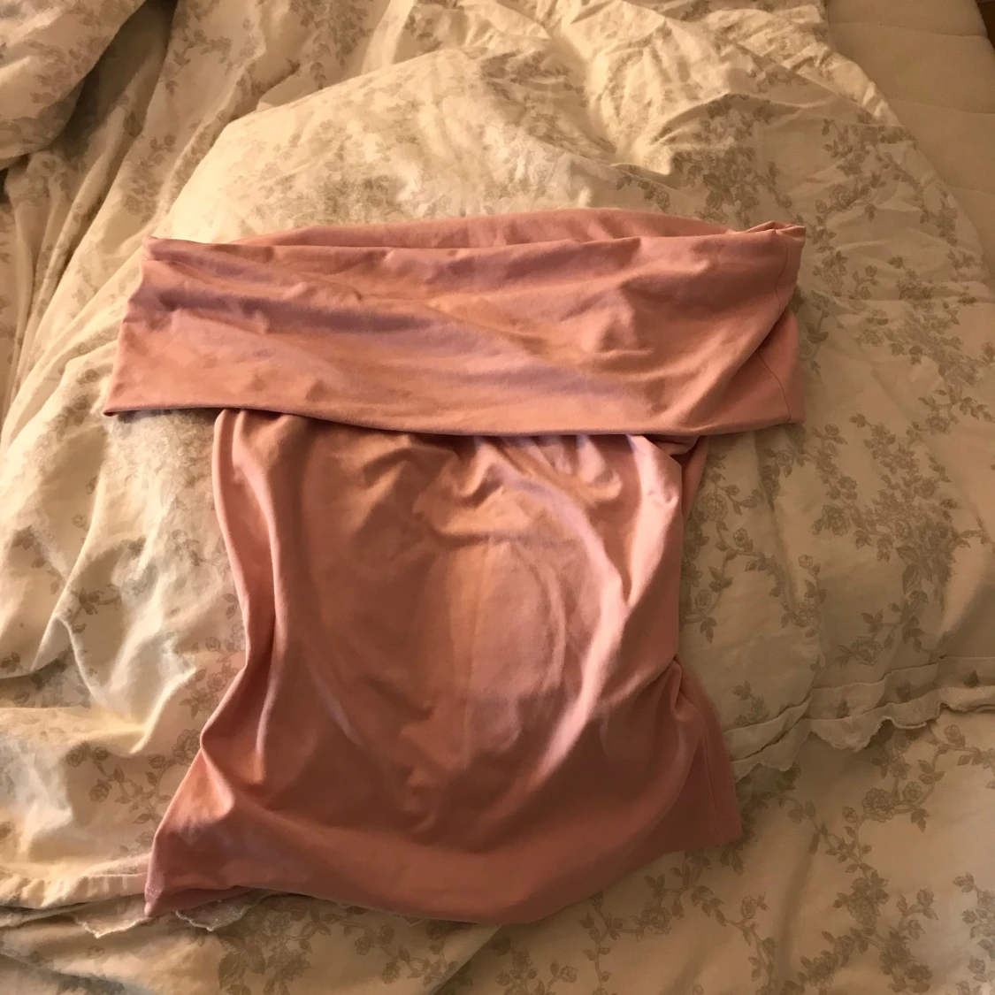 Ljusrosa offshoulder topp