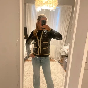 Low waist ljusblåa bootcut jeans - Säljer dessa snygga jeans!!💓💓