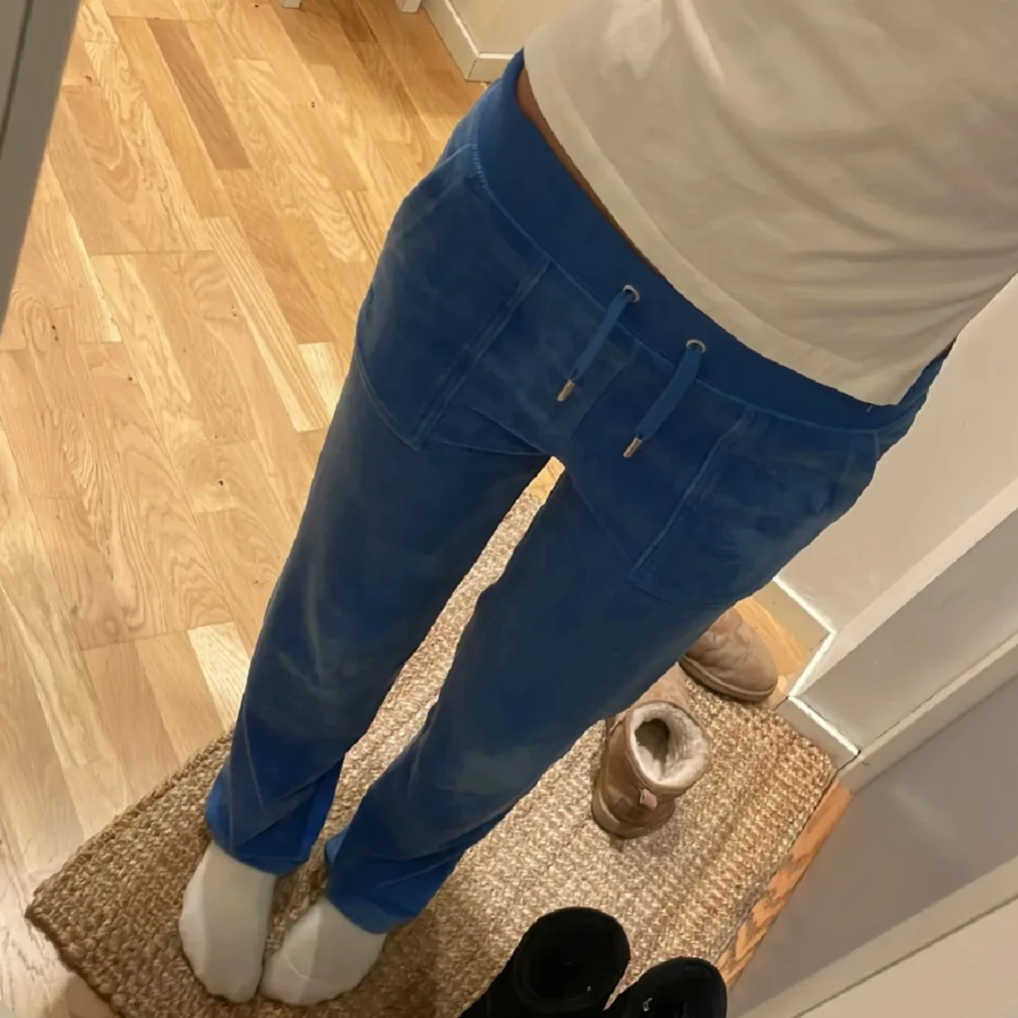 Blå velourbyxor från Juicy Couture - 2