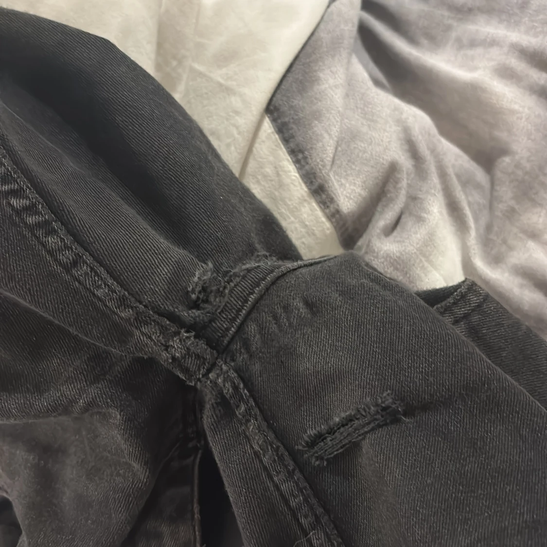 Svarta lågmidjade jeans  - 3