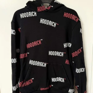 Limited edition Hoodrich hoodie - Säljer denna fina hoodien som endast är använd några gånger och dessutom limited edition