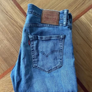 Levi’s 501 w31 - Ett par klassiska 501 som sitter bra. Lite använda men inget som märks mycket. Priset kan såklart diskuteras. Om ni undrar något är det bara att fråga!