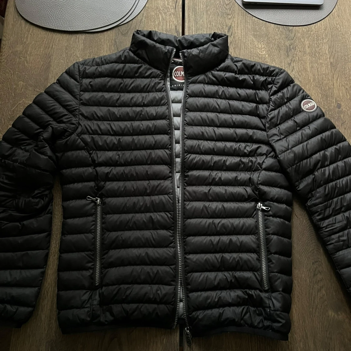 Svart dunjacka från Colmar - 1