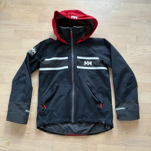 Helly Hansen Jacka - 10/10 skick, knappt använd. Som ny.