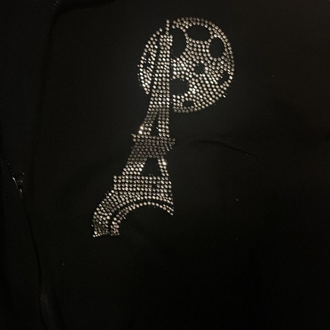 Svart hoodie med strass och Paris-tryck - 3