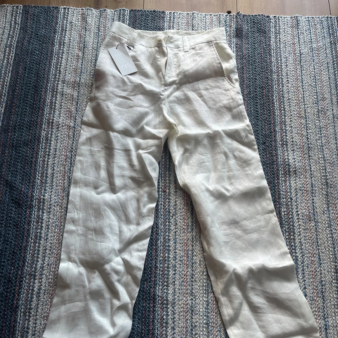 Vita linnebyxor från Zara, strl 36