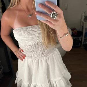 Ärmlös volang mini klänning - Super söt, helt ny💞 Passar xs och s