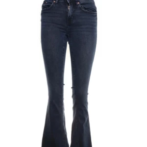 Jeans Gina Tricot - Klassiska blå jeans från Perfect Jeans i storlek 34. Pris kan diskuteras