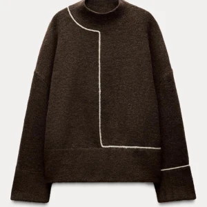 Zara tröja ☺️ - säljer min stickade tröja från zara pga av att den inte används☺️ tröjan är storlek M och den är aldrig använd! den är viral från zara och slutsåld på hemsidan, köpt i december💕🥰