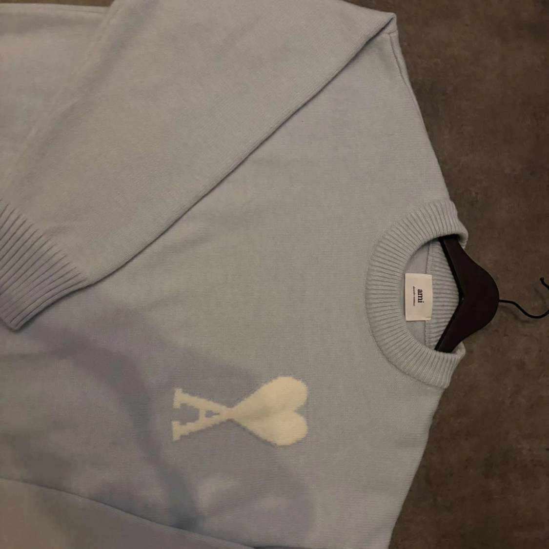 Ljusblå stickad tröja från Ami - 1