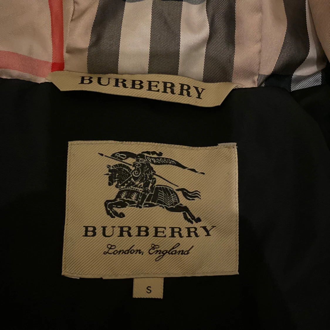 Svart jacka från Burberry windbreker  - 3