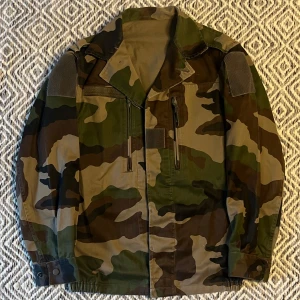 SAFARIJACKA - Tjena! Säljer nu denna tvär feta Safarijacka! | Skick 9/10 mycket bra | Mitt pris 599kr | Kom gärna pm vid frågor eller funderingar! | Postas eller möts upp i Gävle! 