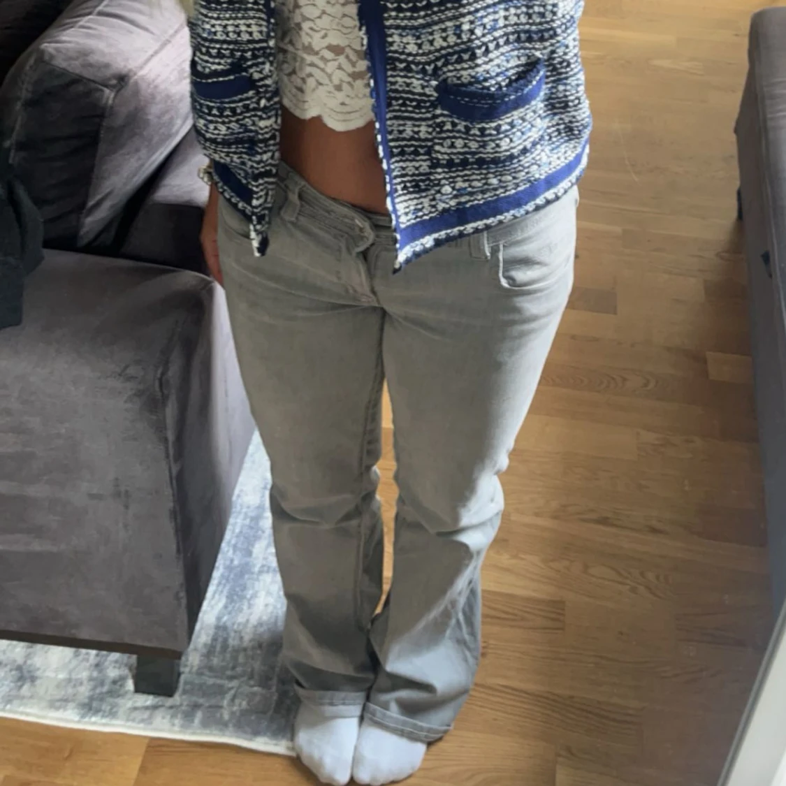 Ljusgrå bootcut jeans - 2