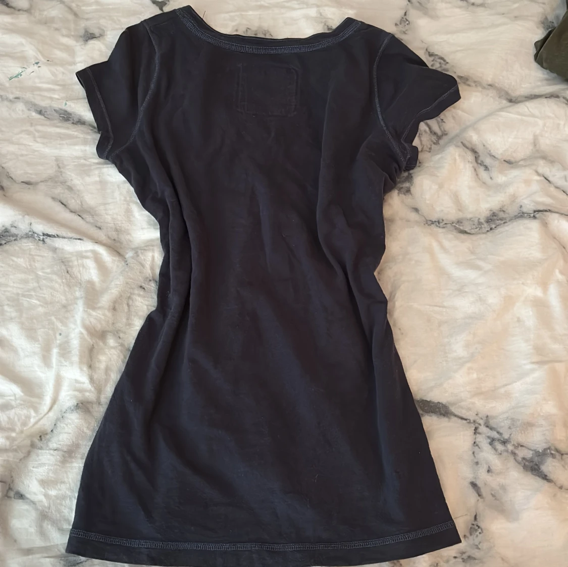 Mörkblå blus med spets från Abercrombie - 1