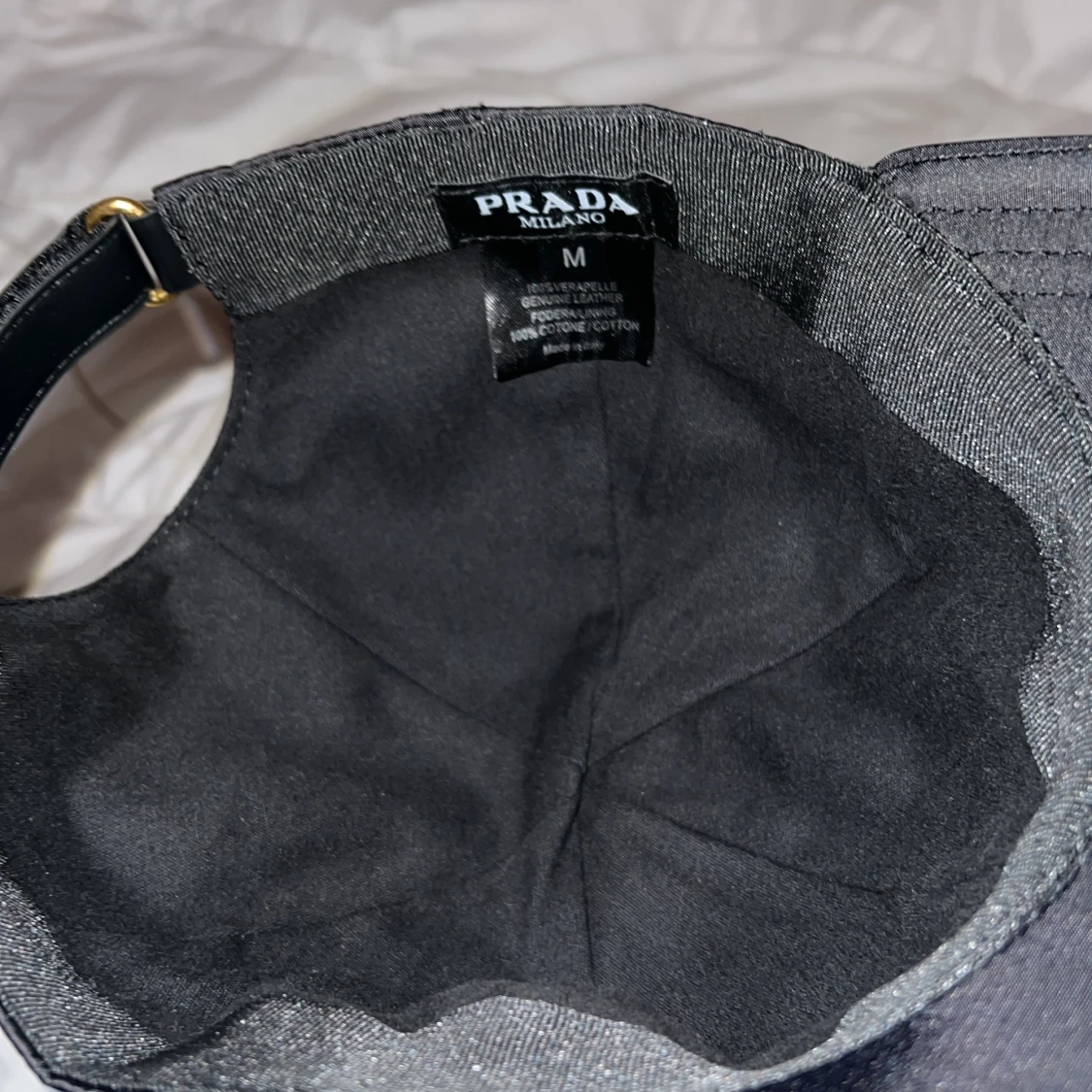 Svart keps från Prada i bomull - 3