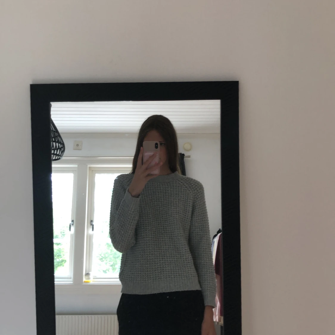 Grå stickad tröja från 157, M