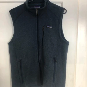 Patagonia väst - Säljer nu denna feta Patagonia väst i storlek M!🔥, skriv för funderingar