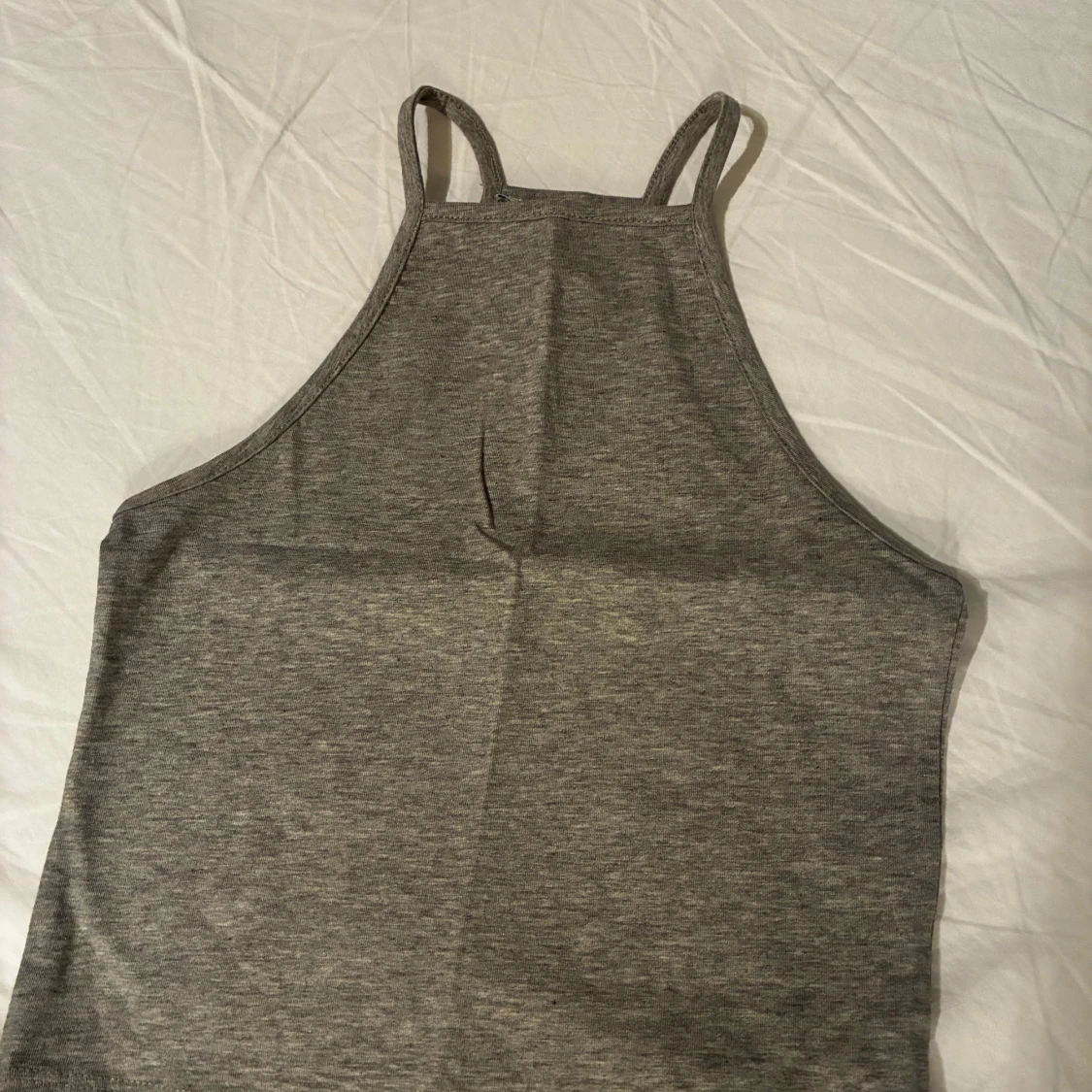 Ny grå linnetopp från NLY TREND XS