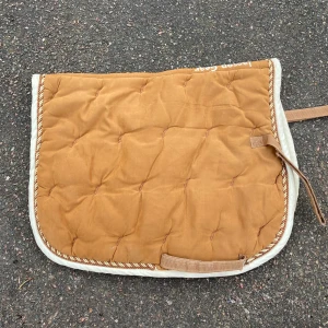 Brunt schabrak🤍 - Hoppmodell