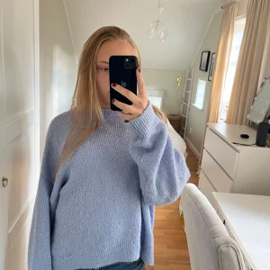 Other stories stickad tröja - Stickad törja från Other stories i strl M i mohair blandning