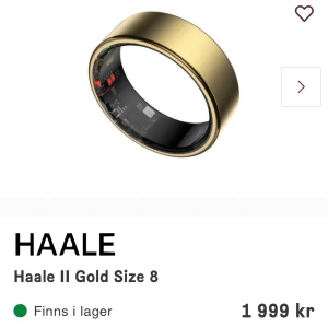 Haale II smart ring - guld - Smart ring från Haale i guld med slät, modern design, ser ut som en vanlig snygg ring men mäter bland annat, HRV, BPM, sömn, aktivitet osv. Ringen kopplas till en kostnadsfri app där du kan se hur din statistik ser ut.  Helt oanvänd, då den inte är min storlek. Kommer med laddarsladd, laddfodral, ringskydd, putstrasa och själva ringen.  Storlek 8.