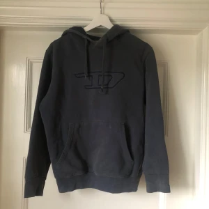 Retro Disel Hoodie - Skitsnygg disel hoodie!😎 kommer tyvärr inte till användning