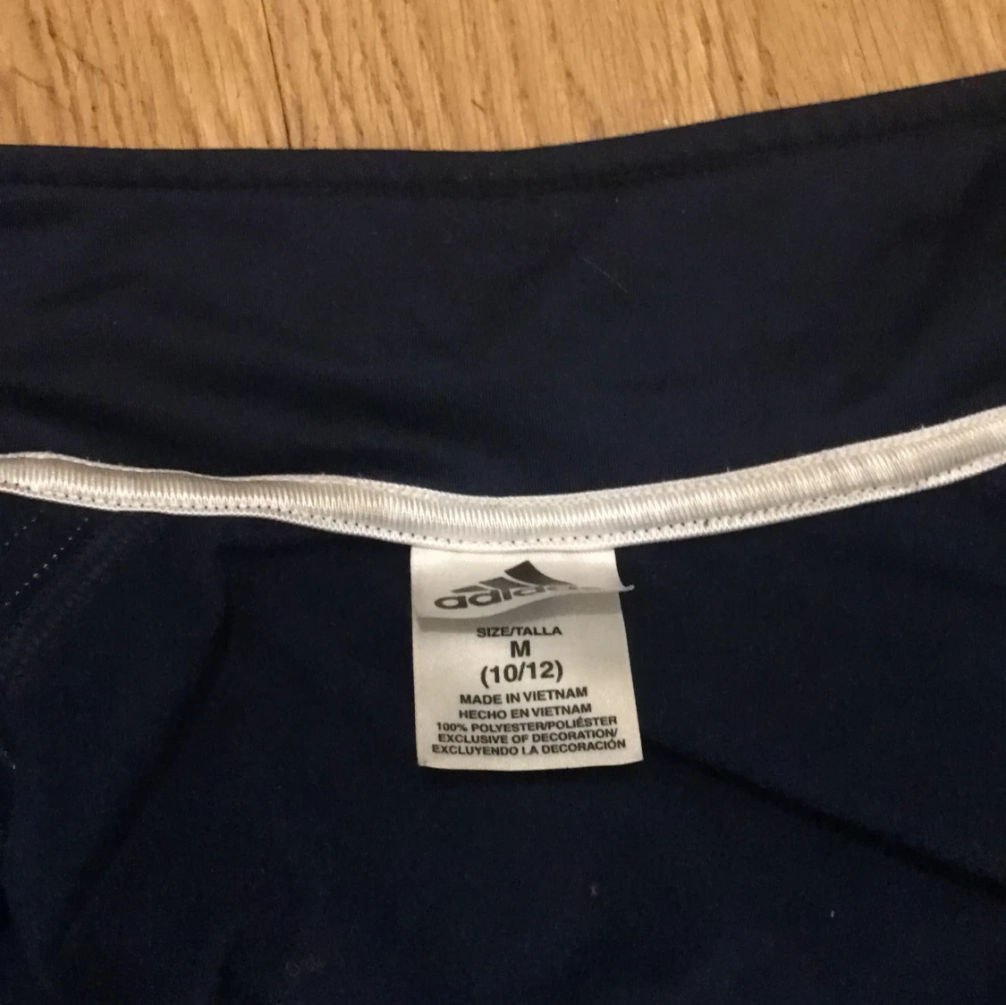 Blå adidas träningsjacka med vita ränder - 3