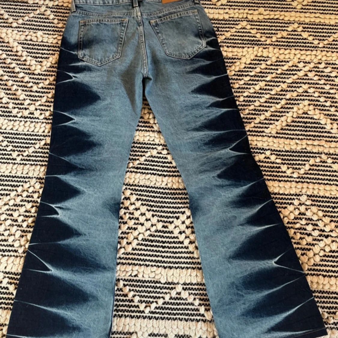 Weekday Nova Low Slim Bootcut Jeans med mönster - 4