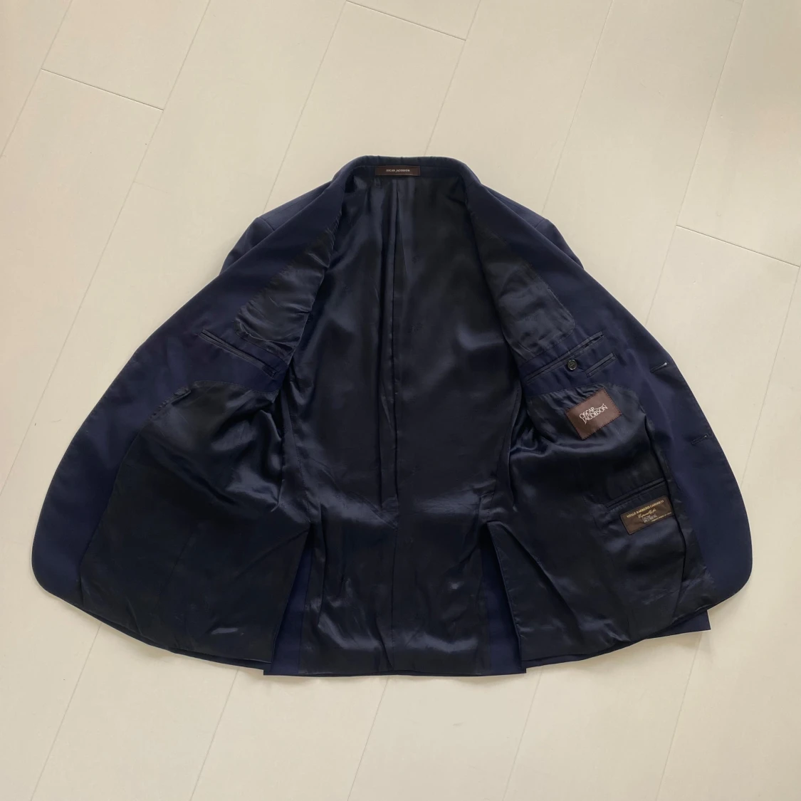 Mörkblå kostym från Oscar Jacobson - 1