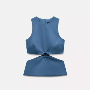 Zara topp - Säljer denna slutsålda Zara topp, nyskick🙌🏼