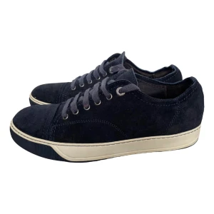 Lanvin Cap Toe - Lanvin Cap Toe i full mocka navy. Toppskick! Medföljer dustbags till skorna. Size 6 /41
