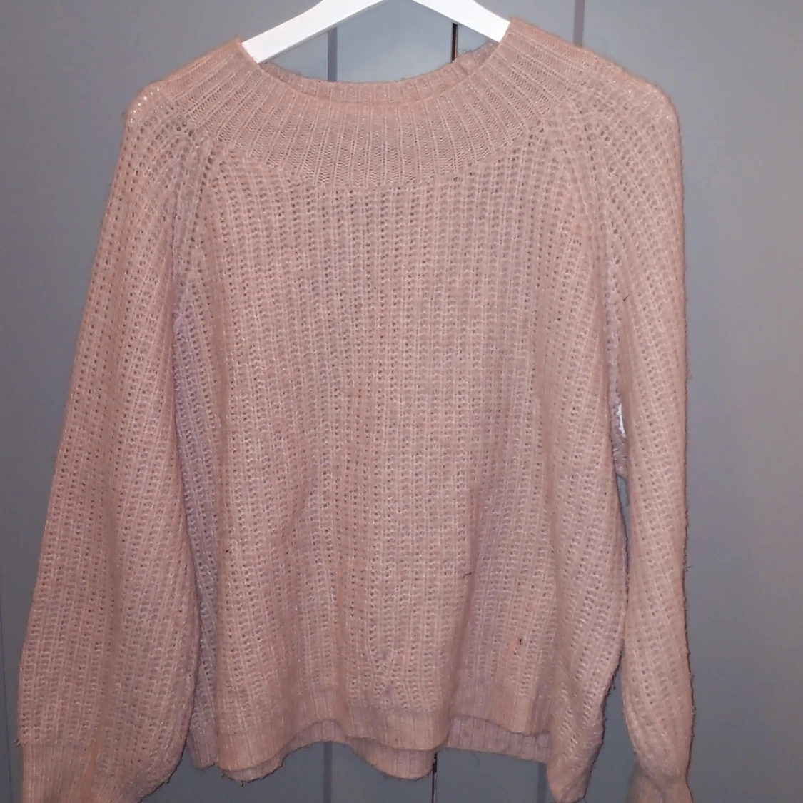 Råsa stickad tröja