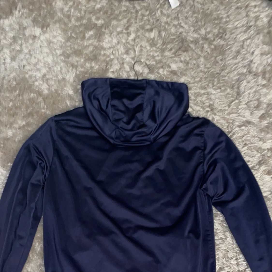 Marinblå hoodie från EA7 Emporio Armani - 2