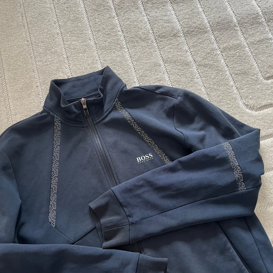 Mörkblå zipjacka från BOSS - 1