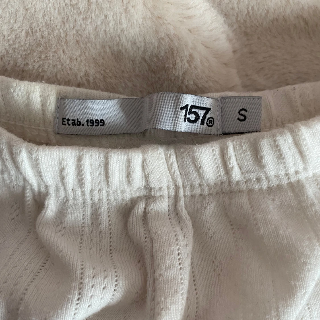 Vit kjol från 157 - 3