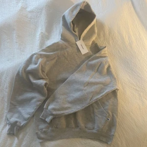 Vintage Russel athletic hoodie  - Vintage Russel athletic hoodie från Ettresex. Ny med prislappen kvar. 