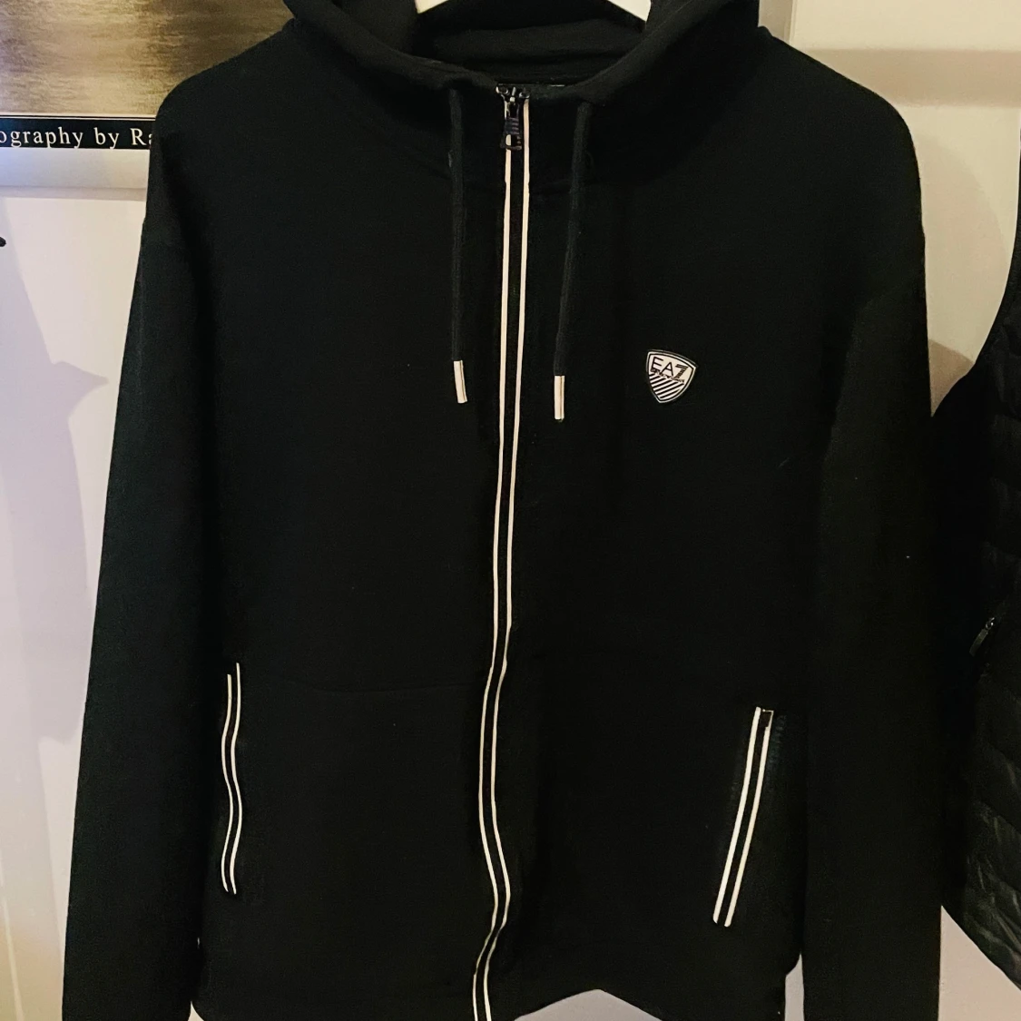 Svart armani zip EA7