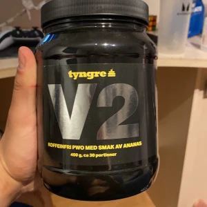 Tyngre pwo ananas  - Tja, säljer denna helt oöppnade tyngre pwo med smak av ananas, nypris 299,  denna ger sig sjuk pump! säljer pga inte använder pwo! Hör av er😁