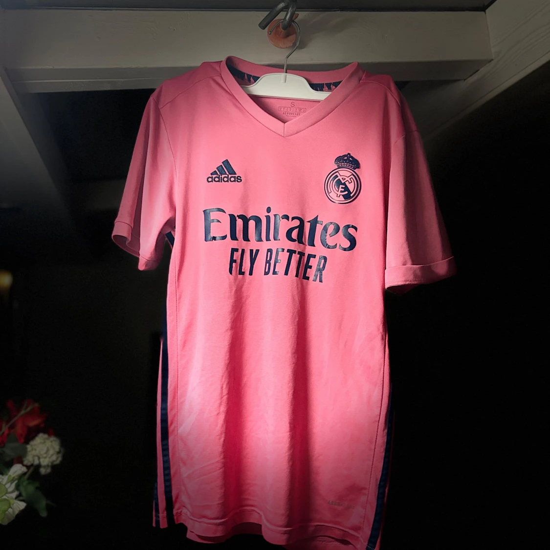 Rosa Real Madrid tröja från Adidas 20/21