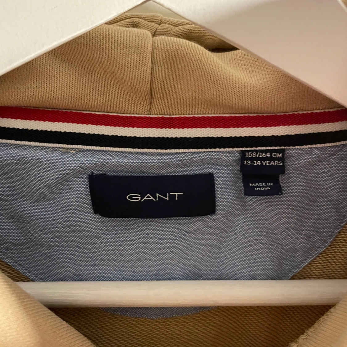 Beige hoodie från GANT - 2