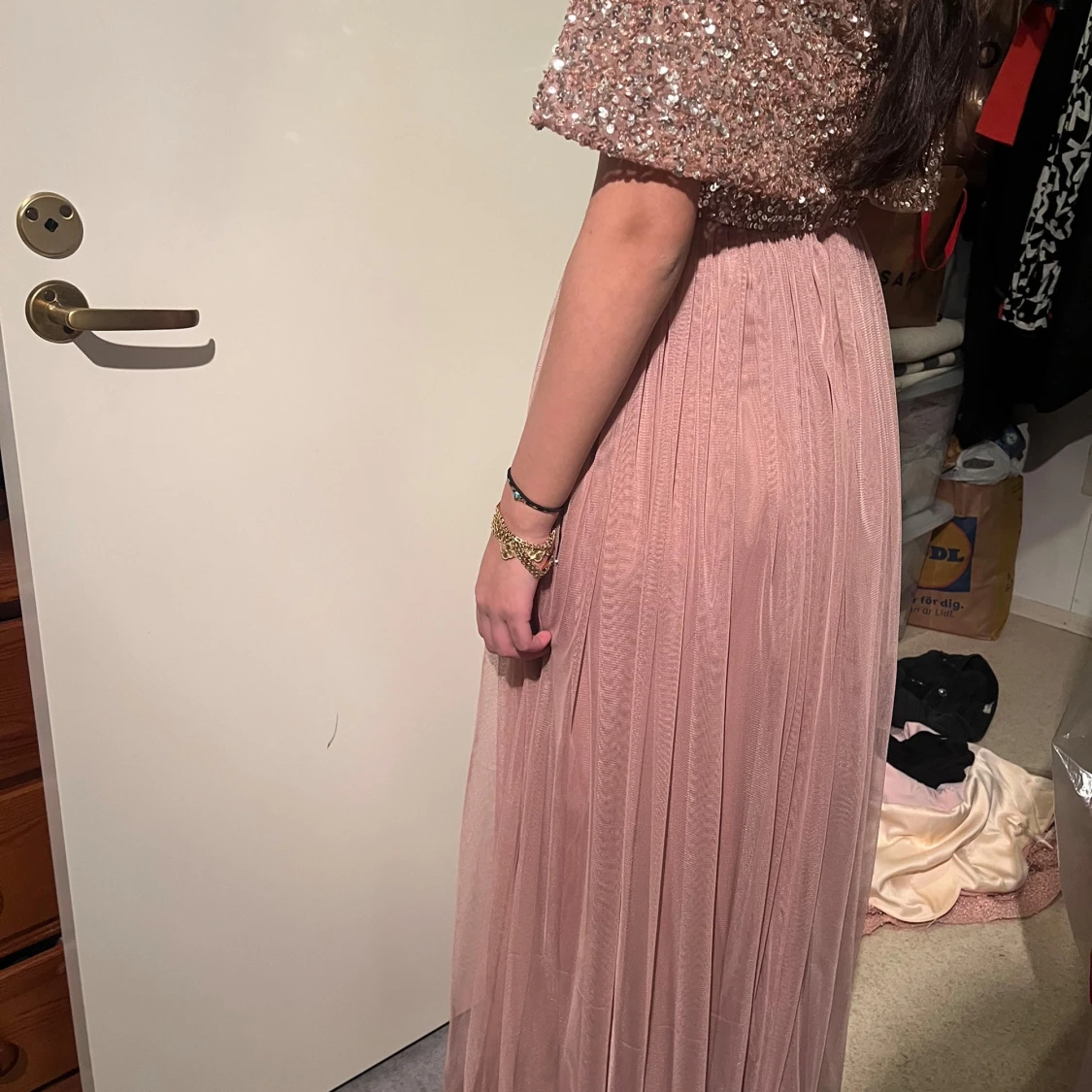 Rosa långklänning med paljetter - 1