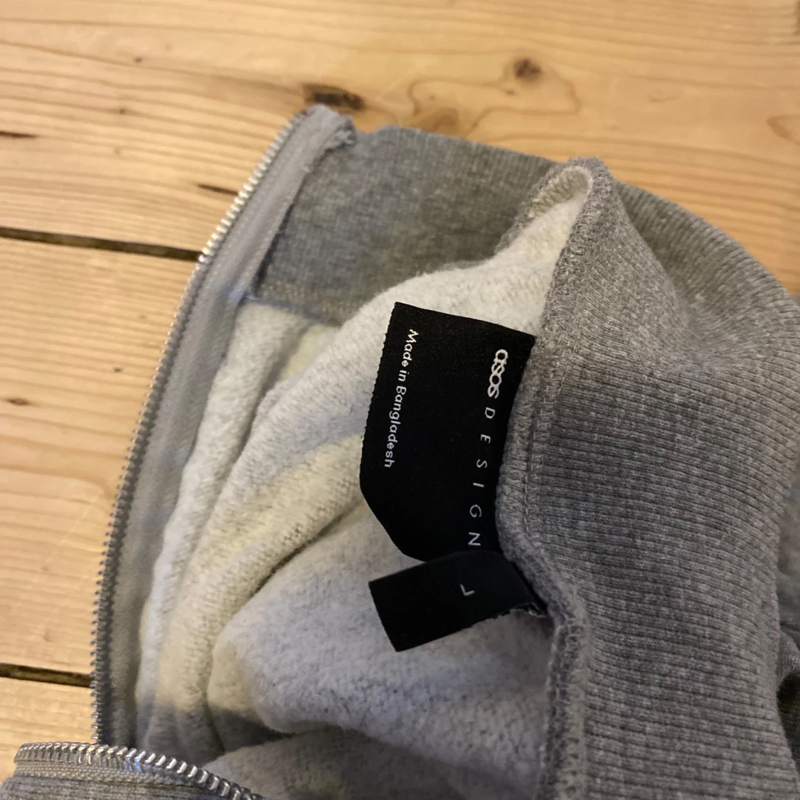 Grå tröja med dragkedja - Bra skick! - 2