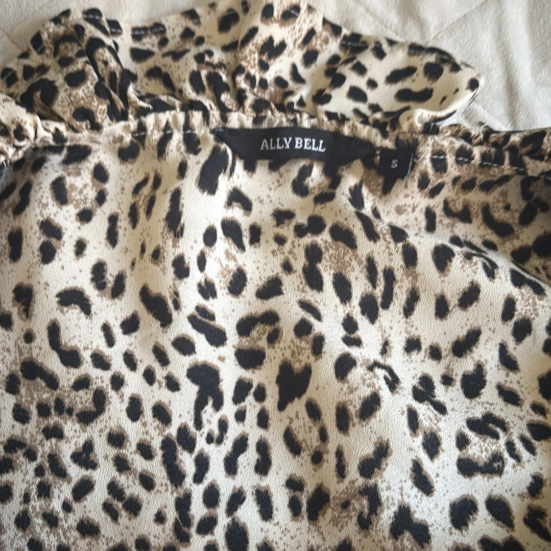 Leopardmönstrad omlottklänning Ally Bell - 4