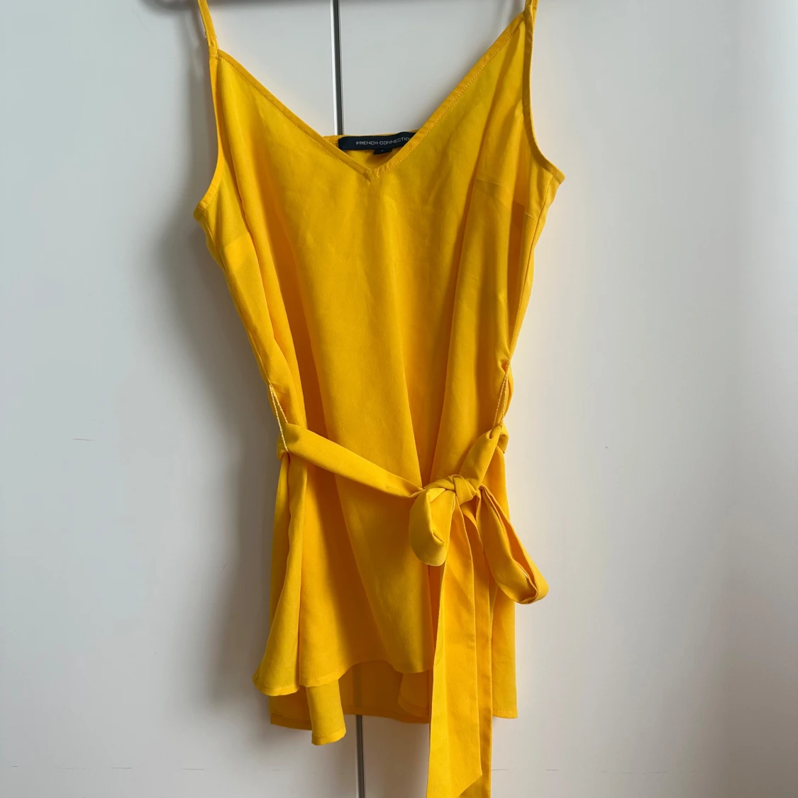 Linne med knytband - 1