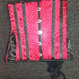 Korsett (använd 1 gång) - Korsett använd en gång. Mått enligt bilder