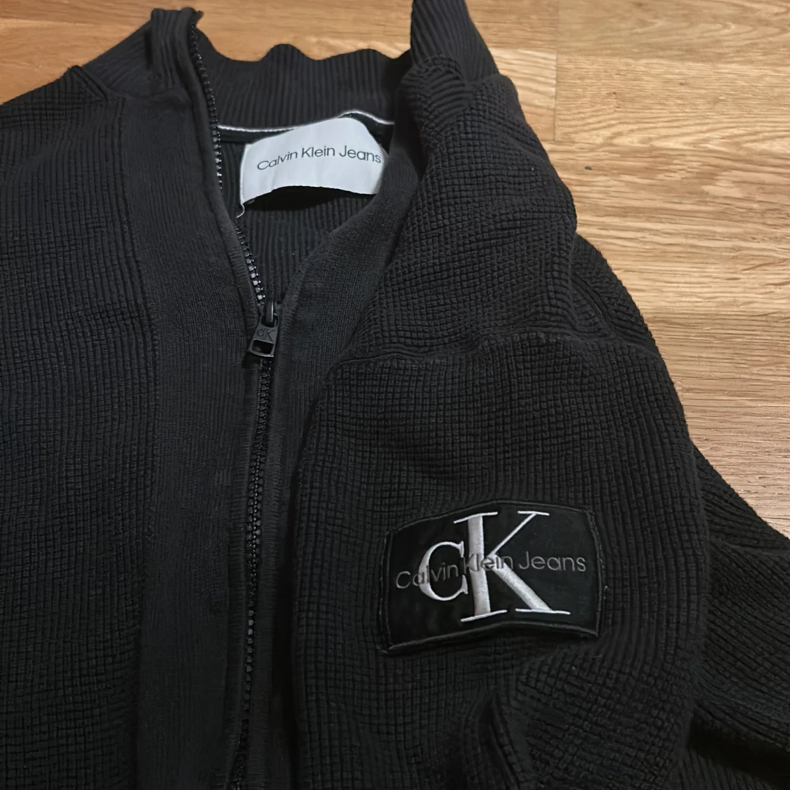 Svart zip up sweatshirt från Calvin Klein Jeans - 4